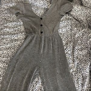 Jumpsuit - ⭐️FREE SHIPPING⭐️